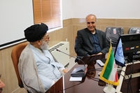 دكتر گازراني در ديدار امام جمعه و تعدادي از روحانيون شهرستان طبس: توسعه متناسب و متناظر خدمات بهداشتي درماني در طبس از اولويت هاي شبكه بهداشت و درمان است.